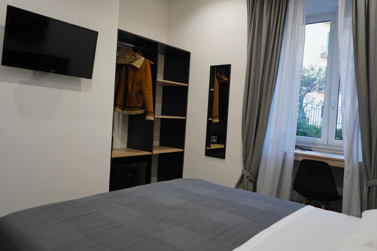 Bed and Breakfast Dimora Metro Santacroce Neapel Exterior foto