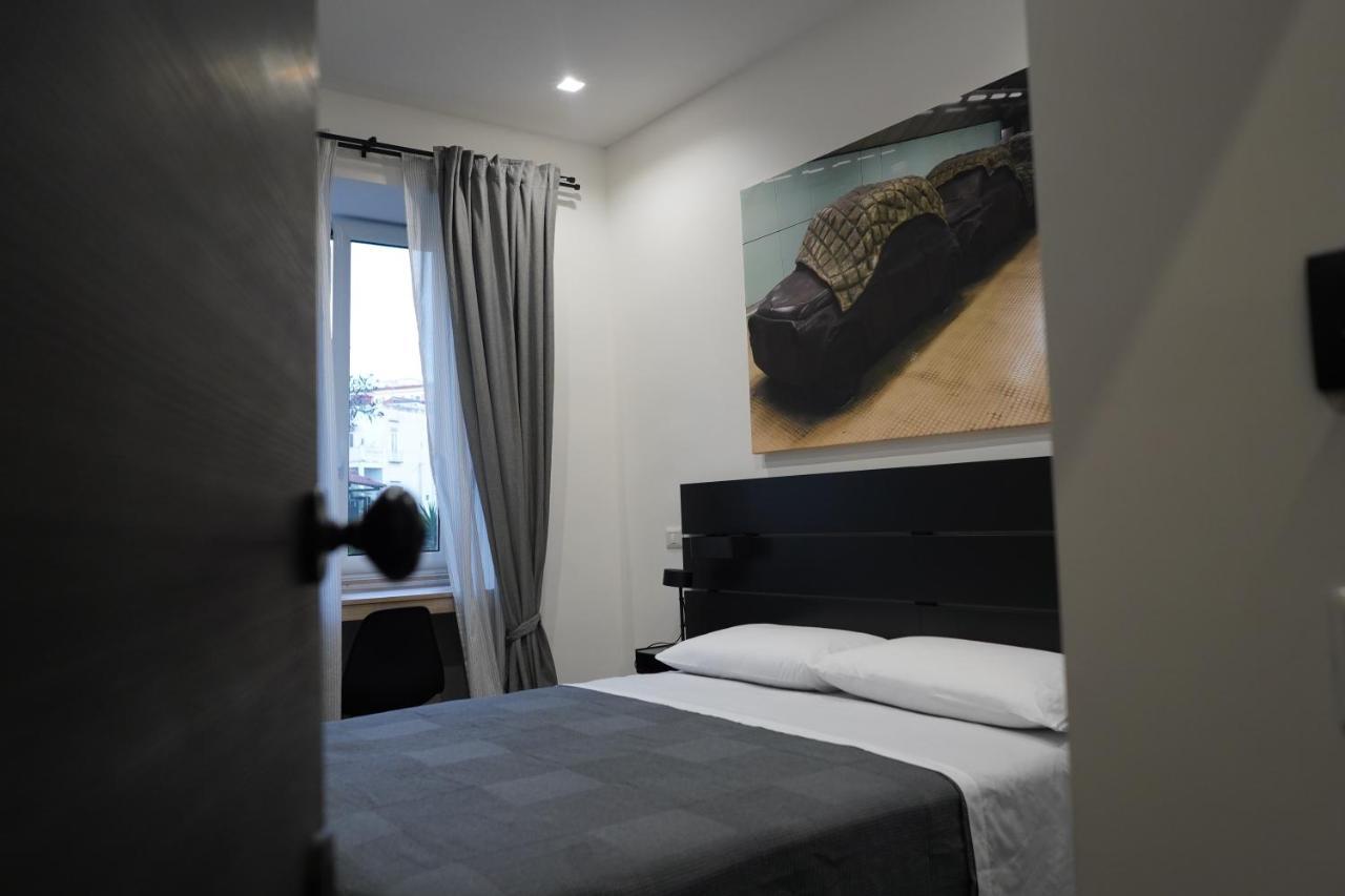 Bed and Breakfast Dimora Metro Santacroce Neapel Exterior foto